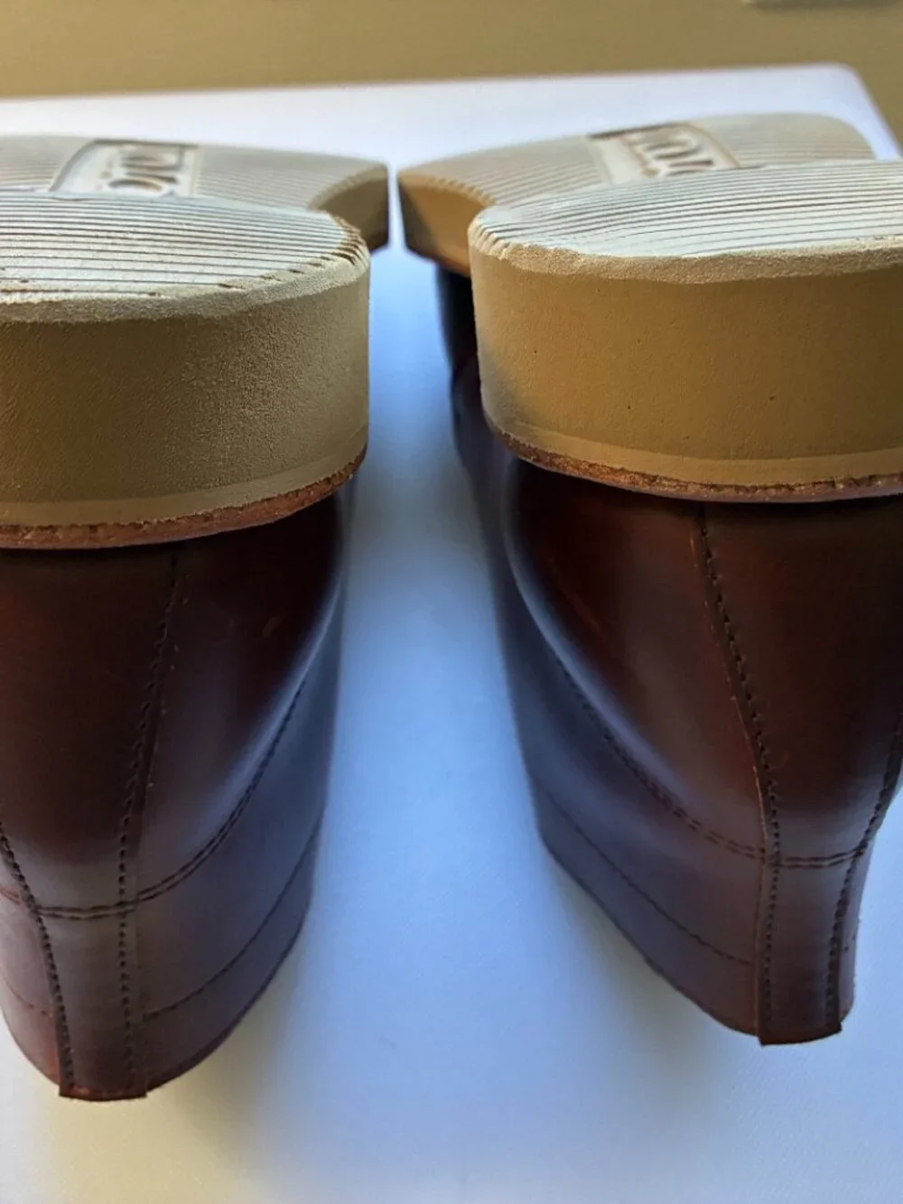 White's Chukka 853 Boots..size 8EE...fits like a Men's 9